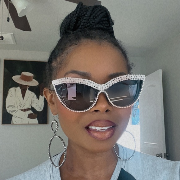 New Arrival Sunglasses “ Sparkle”🕶️ - Picture 5 of 8